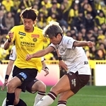 大一番へ闘志を秘める神戸の大迫＝11月30日、三協フロンテア柏スタジアム