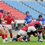 全国大会県予選決勝の前座で行われた東西対抗戦。報徳と関学以外の２年生44人が選抜され、合同チームの選手も出場した＝11月16日、ユニバー記念競技場