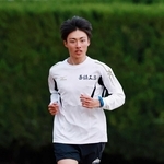初の全国舞台に挑む男子・西脇工の衣川勇太＝西脇市の同校（撮影・長嶺麻子）