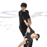 ペアＳＰ　演技する三浦璃来（手前）、木原龍一組（撮影・北村雅宏）
