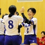 女子予選リーグ・兵庫-群馬　兵庫の攻撃を指揮したセッター佐原（４）＝エディオンアリーナ大阪　