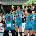 春高バレーで共栄学園を19年ぶりの日本一に導いた秋本美空（中央）＝12日、東京体育館