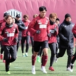 神戸の公開練習では宮代ら一部主力の姿がなかった＝神戸市西区、いぶきの森球技場