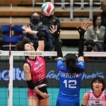 大阪Ｍとの最終戦でサーブ効果率を初戦の６・２％から14・７％に引き上げた姫路の田中咲希＝12月21日、Ａｓｕｅアリーナ大阪 