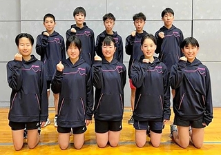 全日本中学生選手権で活躍を誓う兵庫のメンバー（提供）