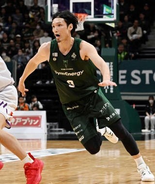 屈指のシューターとしてチームを長く支えてきた神戸の谷＝５日、ジーライオンアリーナ神戸