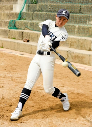 兵庫から唯一、西日本選抜に選ばれた大塚亮汰＝神戸市長田区