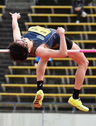 グランプリ男子走り高跳び決勝　優勝したＦＡＡＳの瀬古優斗（撮影・斎藤雅志）