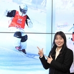 フリースタイルスキー・モーグルの世界選手権に初出場し、会見に臨んだ藤木日菜＝西宮市、武庫川女大
