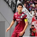 キャプテンマークを巻き、強い精神で後方からチームを統率する神戸の山川＝６日、国立競技場