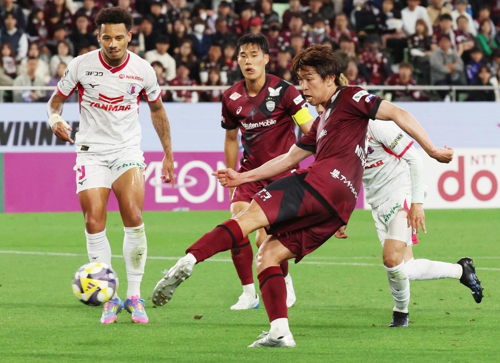 イニエスタ　ポドルスキ　Dフォルラン　Pフォルラン　ヴィッセル神戸　C大阪 イニエスタ ポドルスキ Dフォルラン Pフォルラン ヴィッセル神戸