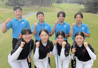 ゴルフ団体を制した滝川第二の男女メンバー