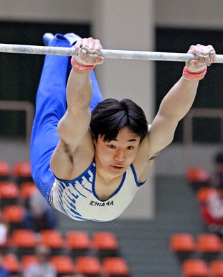 体操男子団体総合で２年ぶりの優勝に貢献した市尼崎の山本大智＝西宮市ライフパートナーアリーナ（撮影・大田将之）