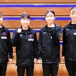 体操女子団体　創部３年目で初の総合優勝を果たした姫路女学院のメンバー