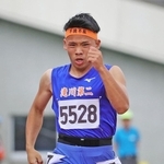 陸上男子２００メートル決勝　大会新記録で優勝した滝川第二の山本柊希（撮影・笠原次郎）