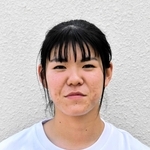 県高校総体陸上競技の女子１００メートルを制した園田の谷愛菜＝神戸市須磨区、ユニバー記念競技場