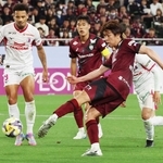 Ｃ大阪戦で２戦連続ゴールを決めた神戸の宮代（手前）＝５月６日、ノエビアスタジアム神戸