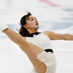 真新しいリンクで演技を披露する坂本花織＝２０日午前、神戸市中央区（撮影・斎藤雅志）