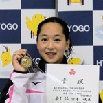 競泳女子８００メートル自由形を制した須磨学園の寺本咲来