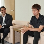 最後のＢ２への思いを語る神戸の道原紀晃（右）と西村大介副社長（撮影・小林良多）