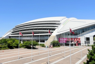 27日にＪ１ヴィッセル神戸とＦＣバルセロナの試合が予定されていたノエビアスタジアム神戸＝２４日午前、神戸市兵庫区御崎町１（撮影・長沢伸一）