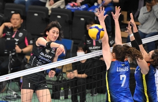 ドイツへのレンタル移籍が決まったヴィクトリーナ姫路の秋本美空＝姫路市、ヴィクトリーナ・ウインク体育館