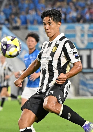 横浜ＦＣ戦で復帰した神戸の武藤＝１６日、ノエビアスタジアム神戸