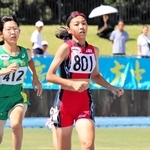 県中学総体女子共通８００メートルを制した豊岡南の谷口由彩（８０１）。全国舞台でも躍進を期す＝加古川市、ＳＨＯＷＡグループ陸上競技場