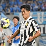 横浜ＦＣ戦で復帰した神戸の武藤＝１６日、ノエビアスタジアム神戸