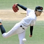 兵庫大会決勝で完封した神港学園のエース奥田＝５日、三田市神姫バスキッピー（撮影・初鹿野俊）