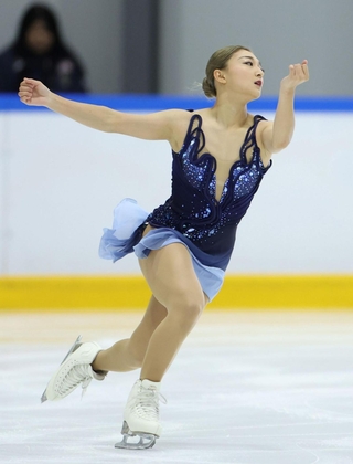 女子ＳＰ　今季初戦で演技を披露する坂本花織（撮影・中田匡峻）