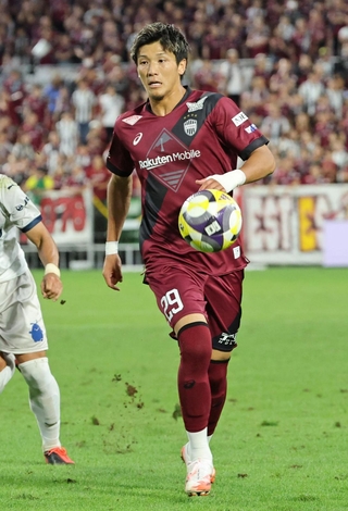 Ｊ１清水戦で劇的な決勝ゴールをアシストした神戸の小松＝９月２７日、ノエビアスタジアム神戸