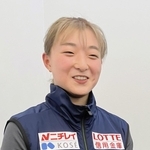 公式練習を終え今季初戦への抱負を語る坂本花織＝関空アイスアリーナ