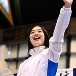 女子50メートルバタフライを制した長谷沙紀