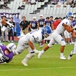 同大－関学大　第１クオーター、関学大のＲＢ永井秀（31）がタッチダウンを決め、13-０と突き放す