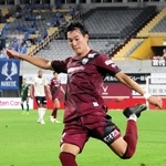 公式戦デビューを果たした神戸の入江羚介＝７日、ノエビアスタジアム神戸