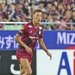 貴重な左利きとして堅実なプレーが光る神戸の本多＝１２日、ノエビアスタジアム神戸
