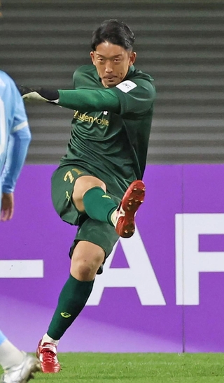 神戸でのデビュー戦で無失点勝利に貢献したベテランＧＫ権田＝１日、ノエビアスタジアム神戸（撮影・丸山桃奈）