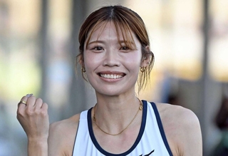 陸上成年女子１００メートルで２位に入った兵庫の中島ひとみ＝滋賀県平和堂ＨＡＴＯスタジアム（撮影・大田将之）