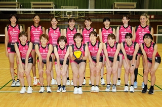 ＳＶリーグ２季目に挑む姫路の選手たち＝姫路市千代田町、三菱電機姫路体育館