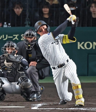 ６回阪神無死、森下がこの日２本目となるヒットを放つ（撮影・鈴木雅之）