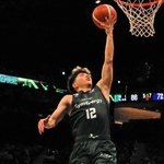 神戸－福井　後半に得点を量産した神戸の木村（１２）