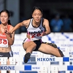 陸上少年女子共通１００メートル障害　２位に入った兵庫の井上凪紗＝滋賀県平和堂ＨＡＴＯスタジアム（撮影・大田将之）