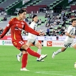 第１回の月間ベストオフェンス賞に選ばれたＩＮＡＣ神戸のＦＷ桑原藍のゴール