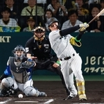 ６回、先制打を放つ阪神・森下（撮影・鈴木雅之）