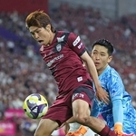 神戸-鹿島　後半、攻め込む神戸の宮代（撮影・丸山桃奈）