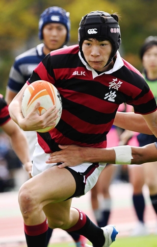 報徳－彩星工科　前半、トライを決める報徳の梅津（撮影・斎藤雅志）