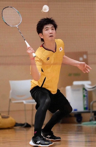 デフリンピックに向け、合宿で練習する太田歩選手＝福岡県糸島市（日本デフバドミントン協会提供）