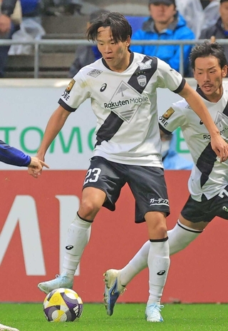 天皇杯の準決勝へ向けて攻防の鍵を握る神戸の広瀬＝９日、パナソニックスタジアム吹田