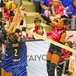 姫路－ＳＡＧＡ久光　第２セット、スパイクを放つ姫路の宮部